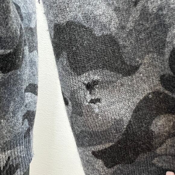 AQUA Gray Black Sweater Camouflage Cashmere Round Neck Long Sleeve Pullover - Picture 5 of 7